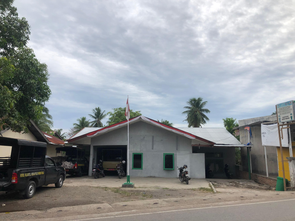 Kantor SATPOL PP dan WH Darul Imarah yang berada di gampong Lampeuneurut Ujong Blang